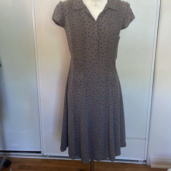 Continue - Laura 15078 - Nougat W Black Dot